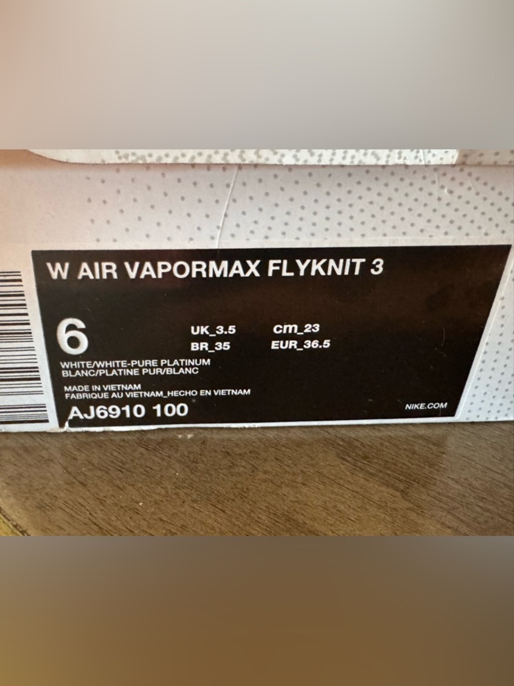 Nike Air VaporMax Flyknit 3 Pure Platinum (Women's) size 6 with box preowned - Picture 6 of 7